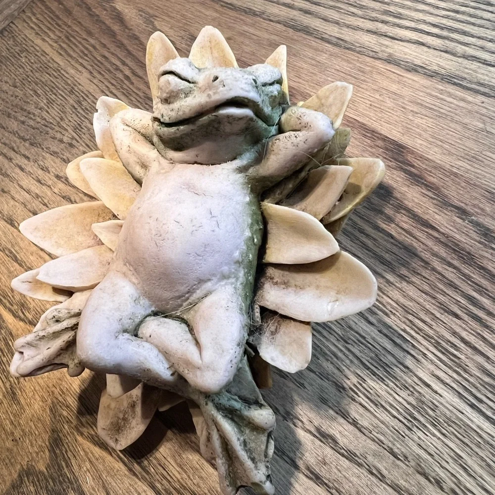 Very relaxed frog thingy haha